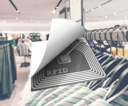 The advantages and application cases of RFID technology in the fast fashion industry